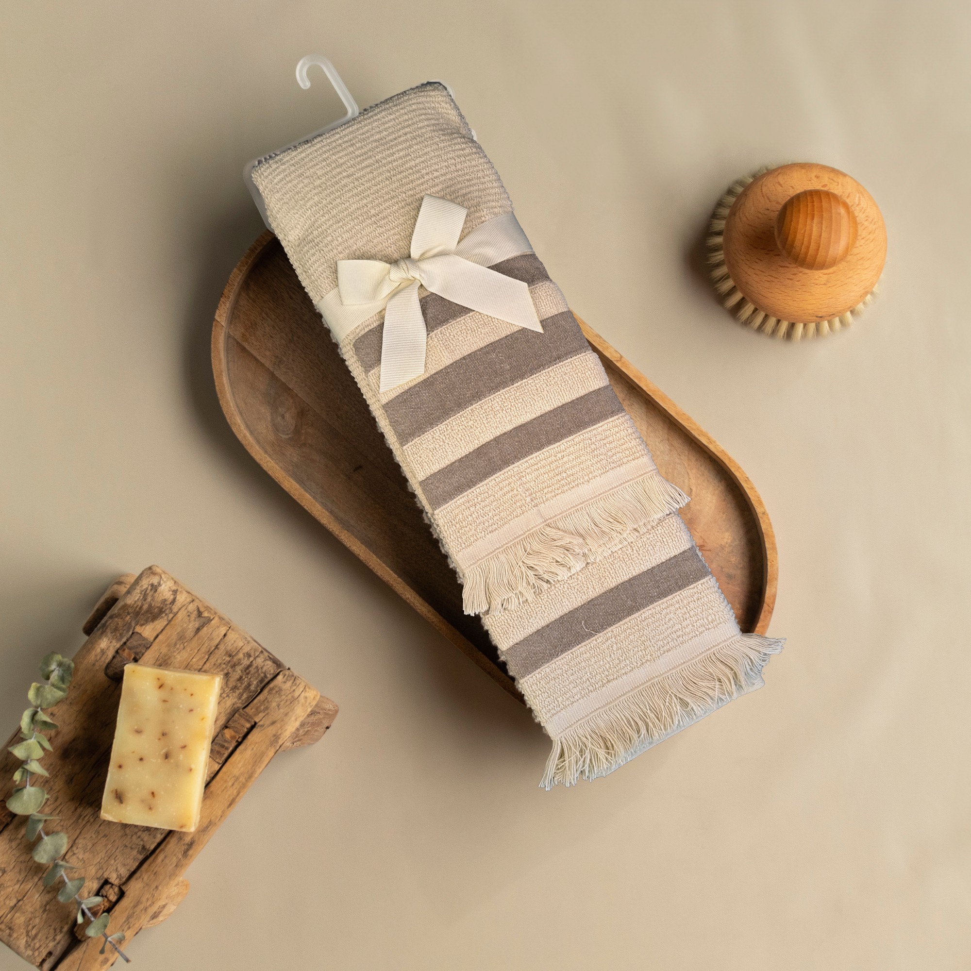 TOALLA CHANTILLY MANOS BEIGE